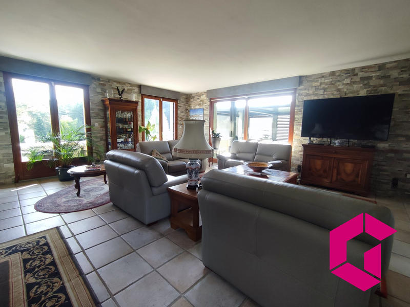 Maison contemporaine - 225 m² - 8 pièces