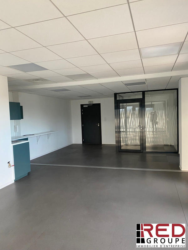 Bureau - 83 m²