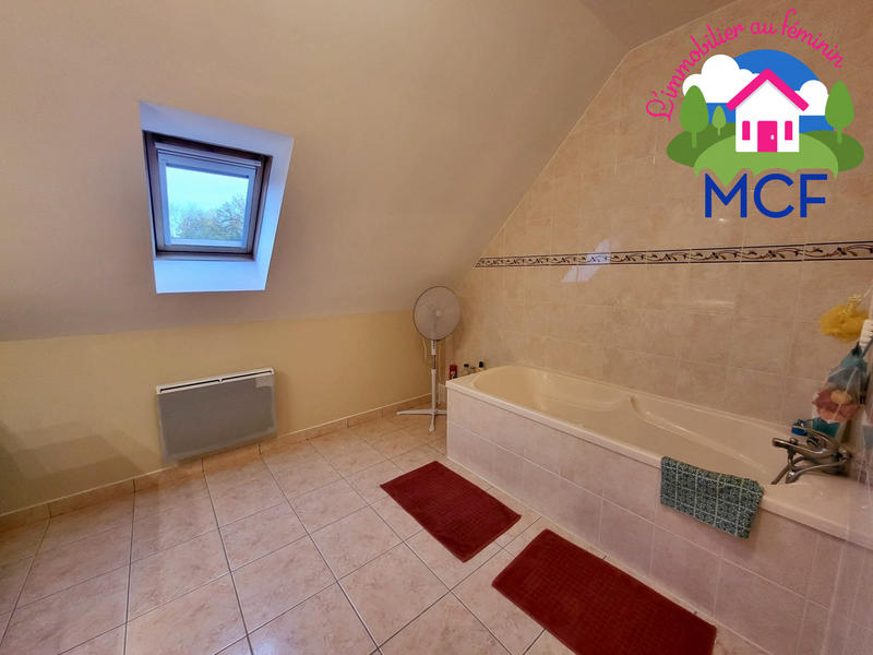 Maison traditionnelle - 202 m² - 5 pièces