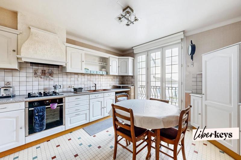 Maison - 134 m² - 7 pièces