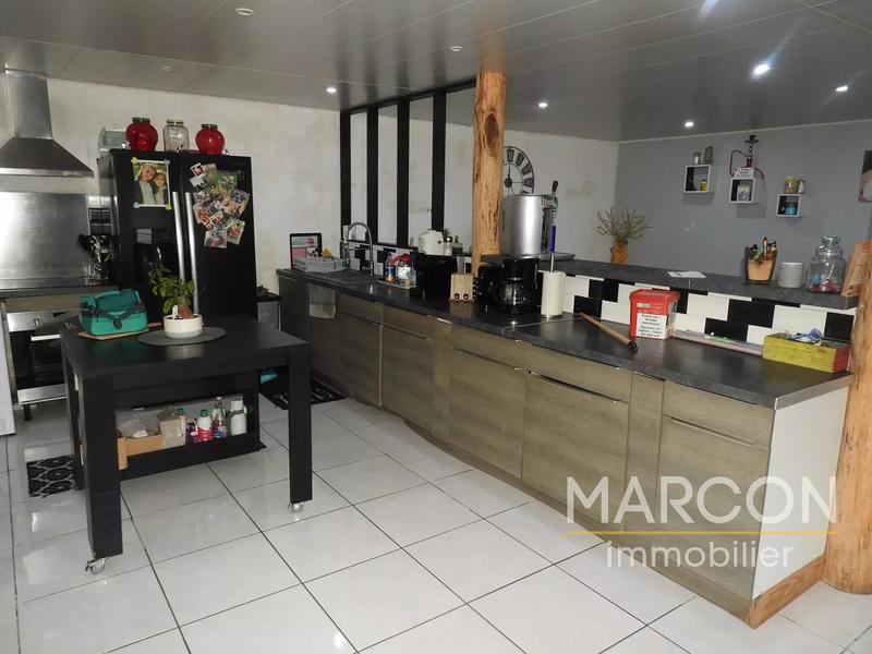 Maison - 97 m² - 4 pièces