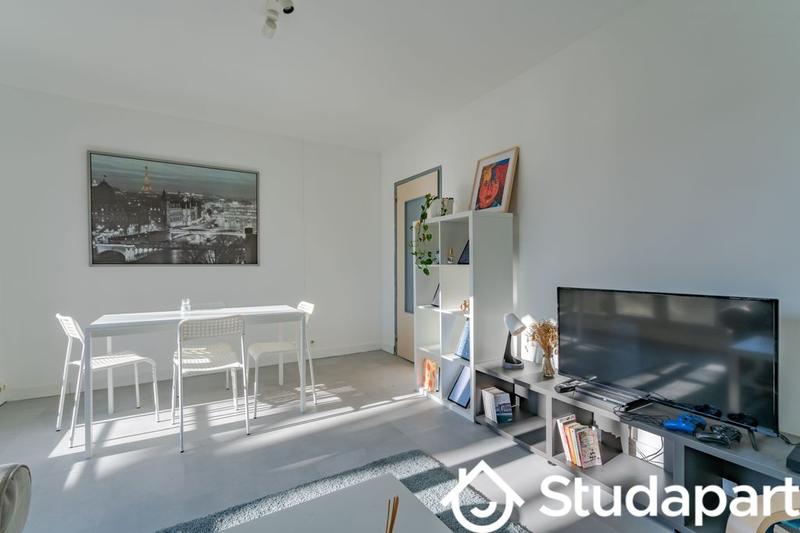 Chambre - 65 m² - 1 pièce