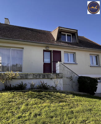 Maison traditionnelle - 128 m² - 9 pièces