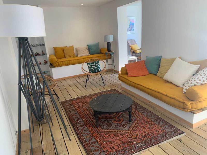 Maison - 214 m² - 6 pièces