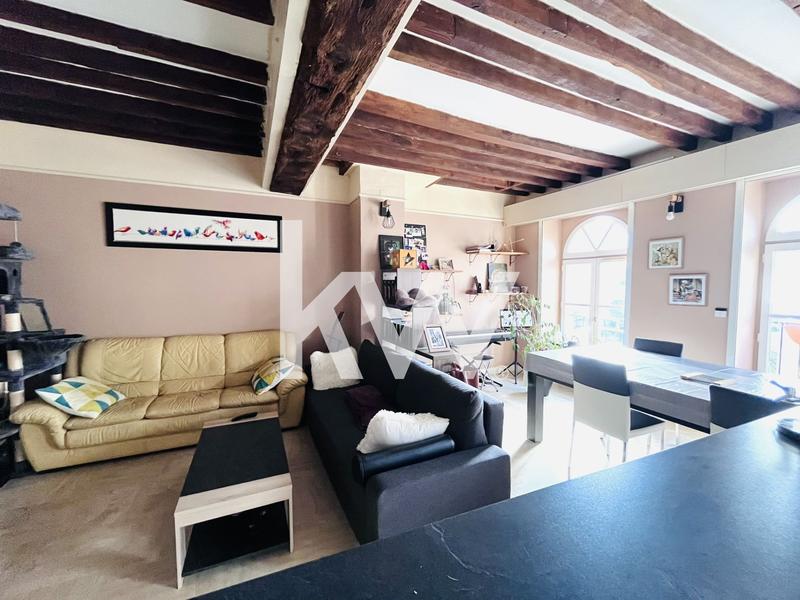 Appartement - 99 m² - 5 pièces