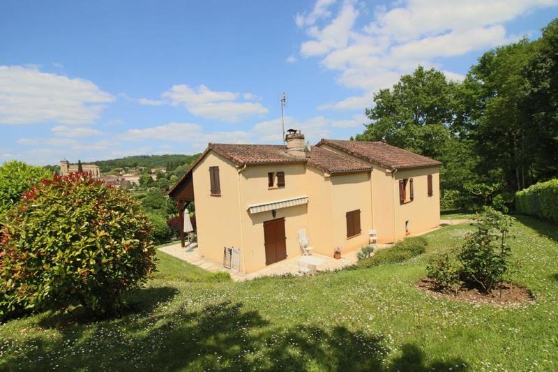 Maison - 150 m² - 7 pièces