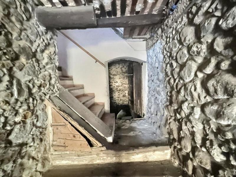 Maison - 214 m² - 8 pièces