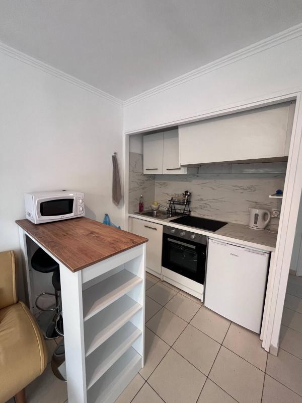 Studio - 25 m² - 1 pièce