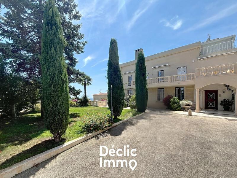 Appartement - 147 m² - 5 pièces