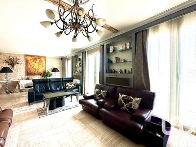 Maison - 141 m² - 7 pièces