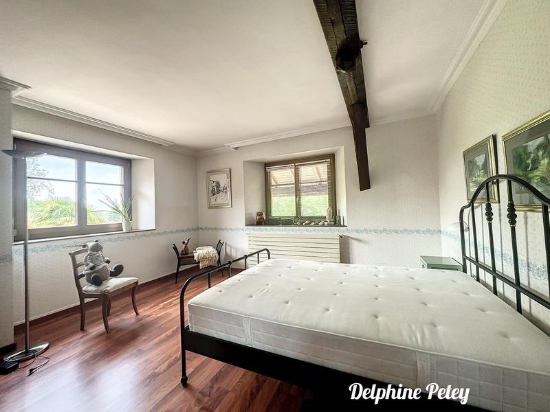 Corps de ferme - 337 m² - 13 pièces