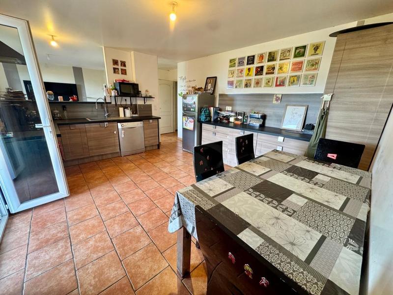 Maison - 213 m² - 7 pièces