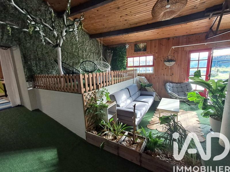 Maison - 202 m² - 5 pièces