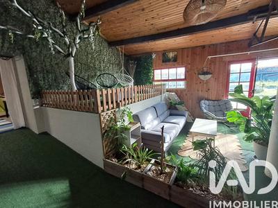 Maison - 202 m² - 5 pièces