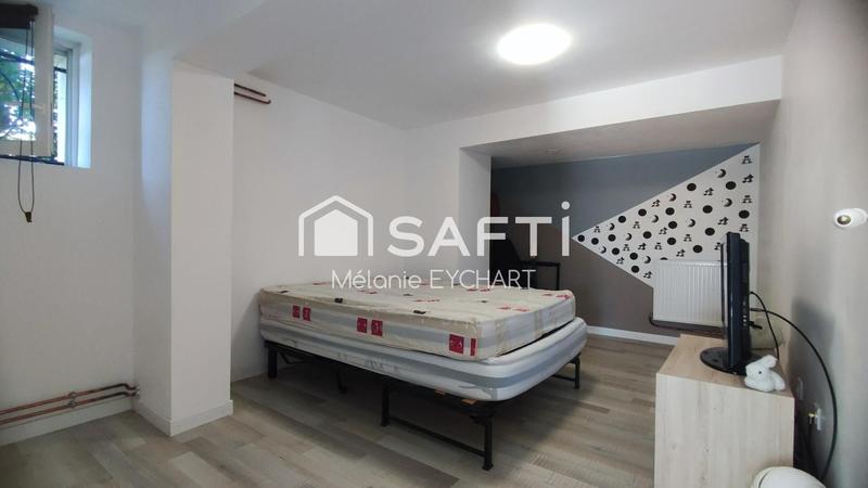 Maison - 195 m² - 7 pièces