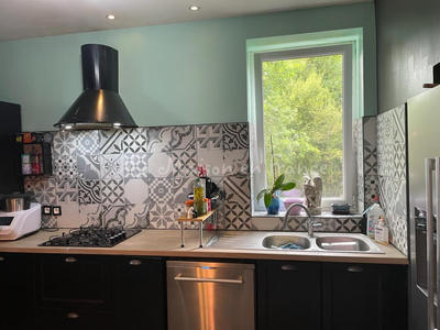 Maison - 300 m² - 12 pièces