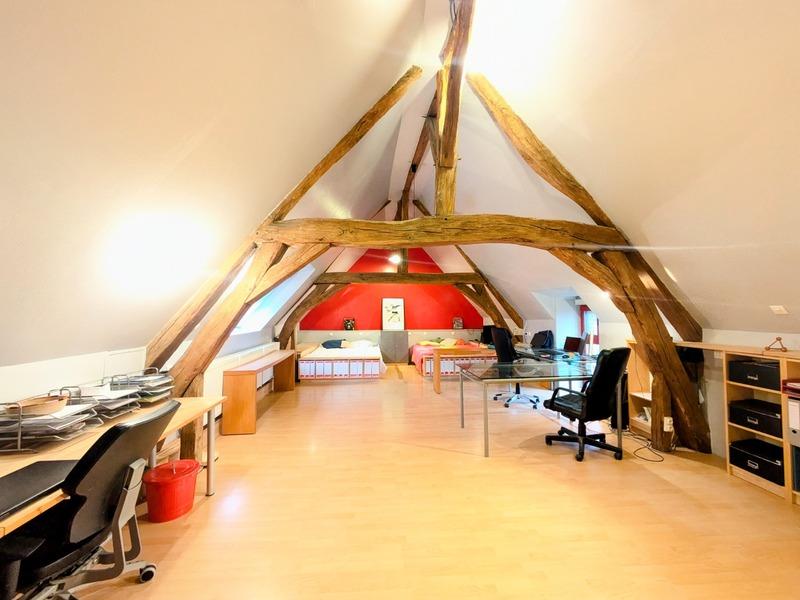 Maison - 207 m² - 7 pièces