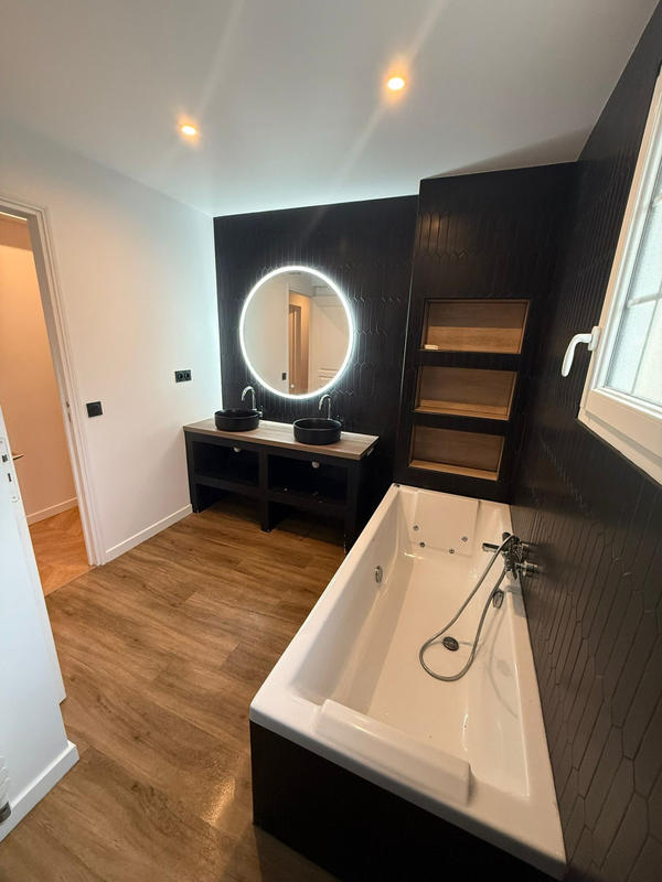 Villa - 160 m² - 9 pièces