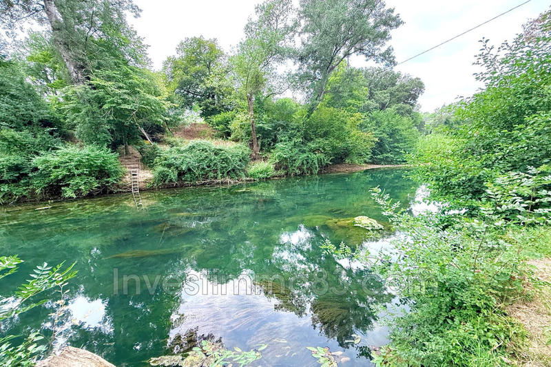 Propriété - 236 m² - 9 pièces