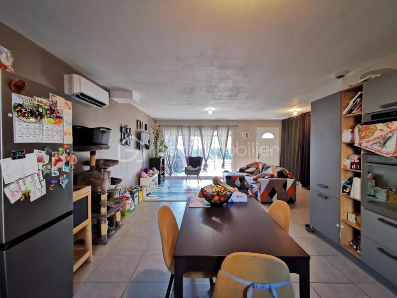 Maison traditionnelle - 94 m² - 5 pièces