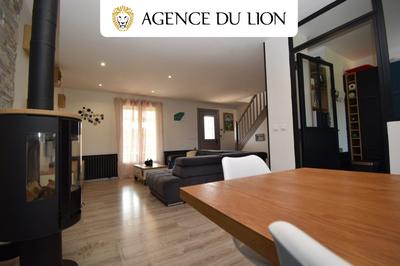Maison - 238 m² - 11 pièces