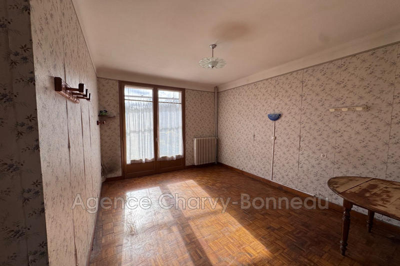 Maison - 182 m² - 9 pièces