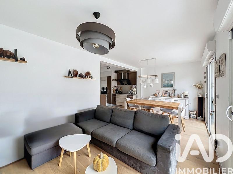 Maison - 93 m² - 5 pièces