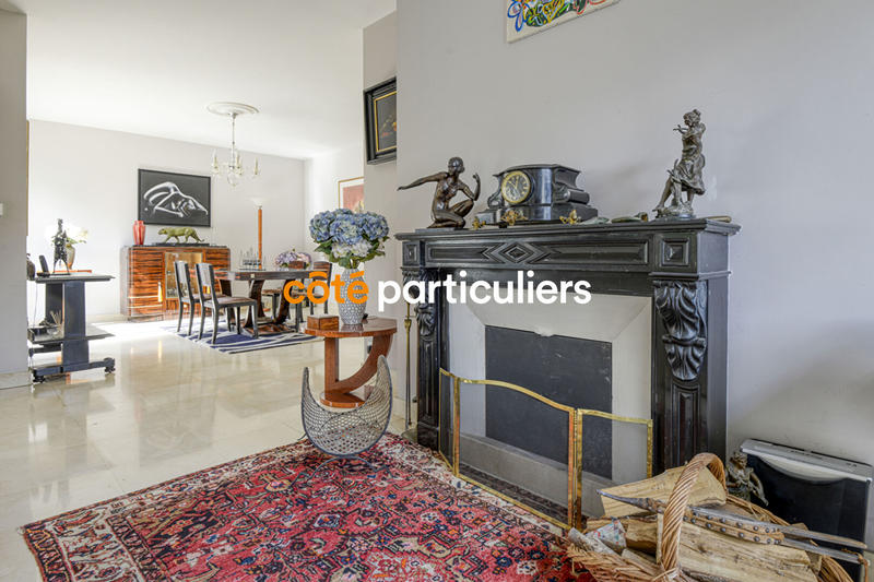 Maison - 268 m² - 10 pièces