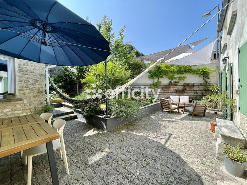 Maison de bourg - 136 m² - 6 pièces