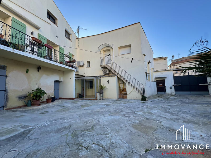 Maison - 296 m² - 10 pièces