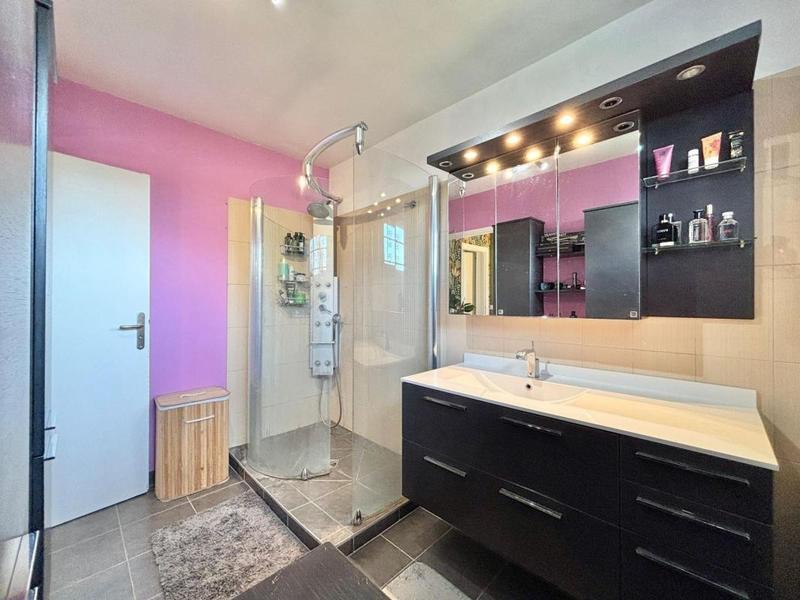 Maison traditionnelle - 109 m² - 4 pièces