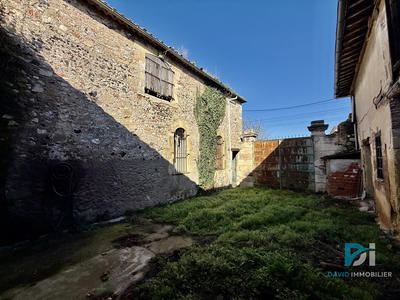 Propriété - 296 m² - 3 pièces