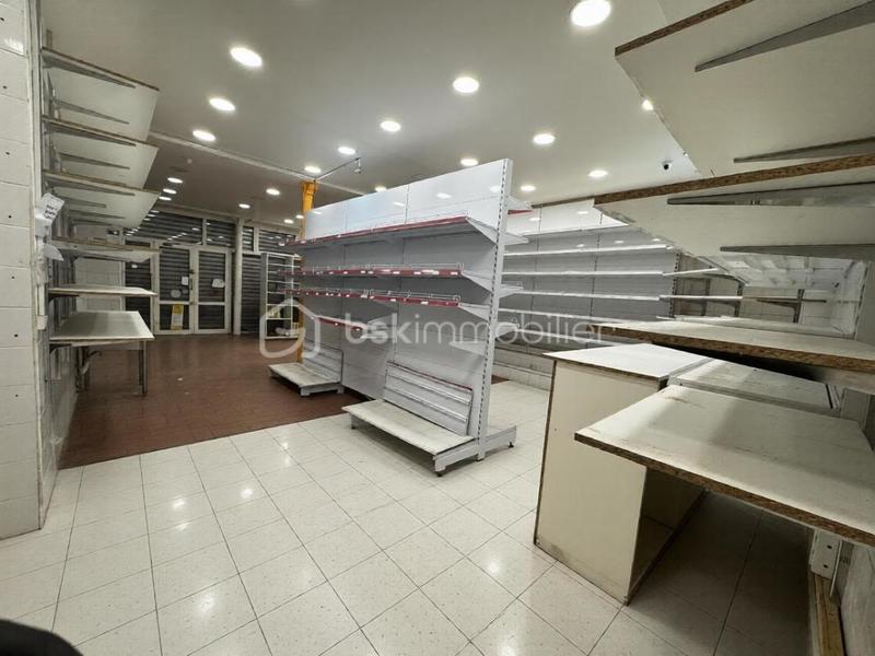 Local commercial - 90 m² - 2 pièces