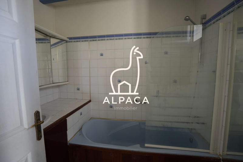 Maison - 185 m² - 10 pièces