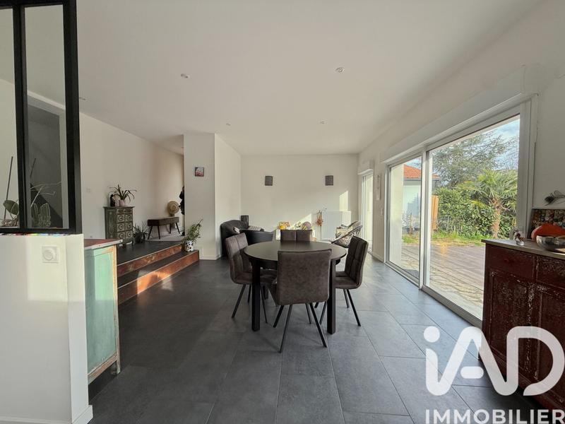 Maison - 138 m² - 7 pièces