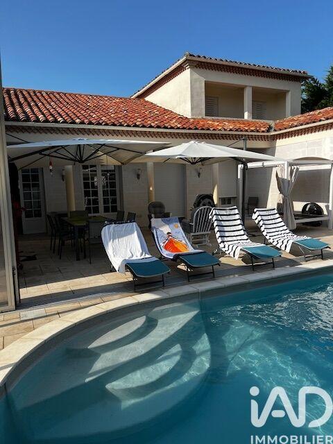 Maison - 218 m² - 6 pièces