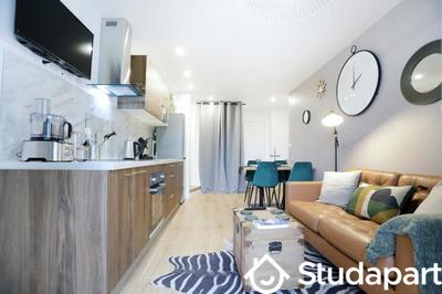 Chambre - 10 m² - 1 pièce