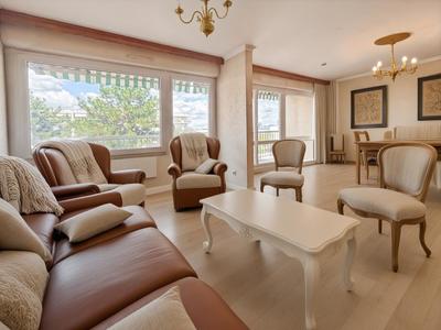 Appartement - 102 m² - 4 pièces