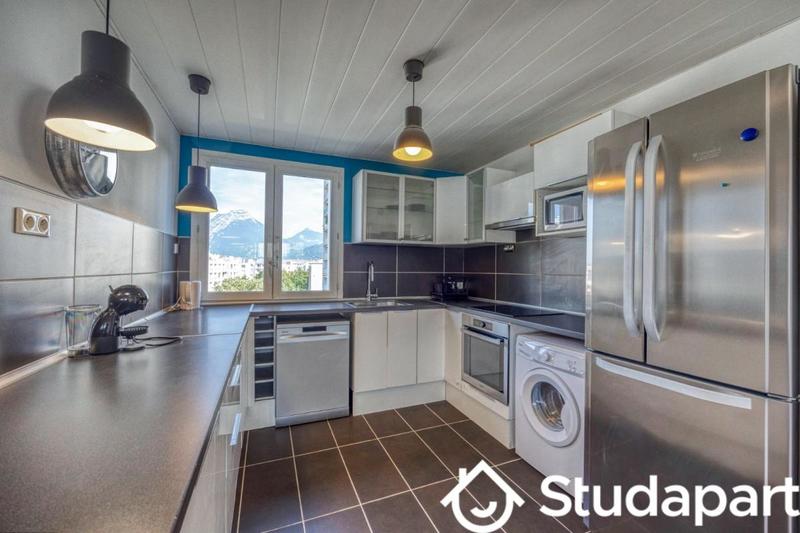 Appartement - 93 m² - 4 pièces