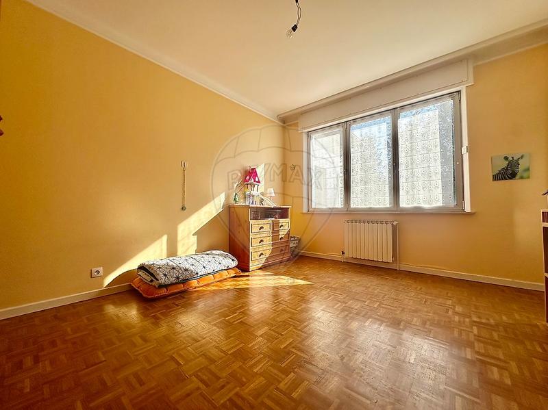 Maison - 207 m² - 7 pièces