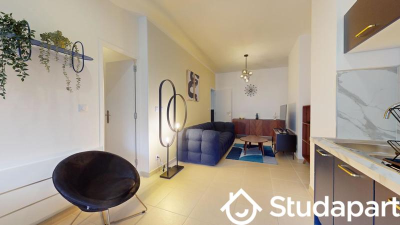 Chambre - 13 m² - 1 pièce