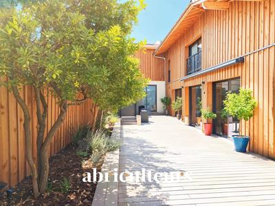 Maison - 169 m² - 6 pièces