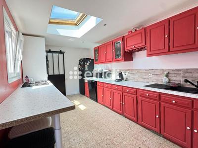 Maison - 102 m² - 5 pièces