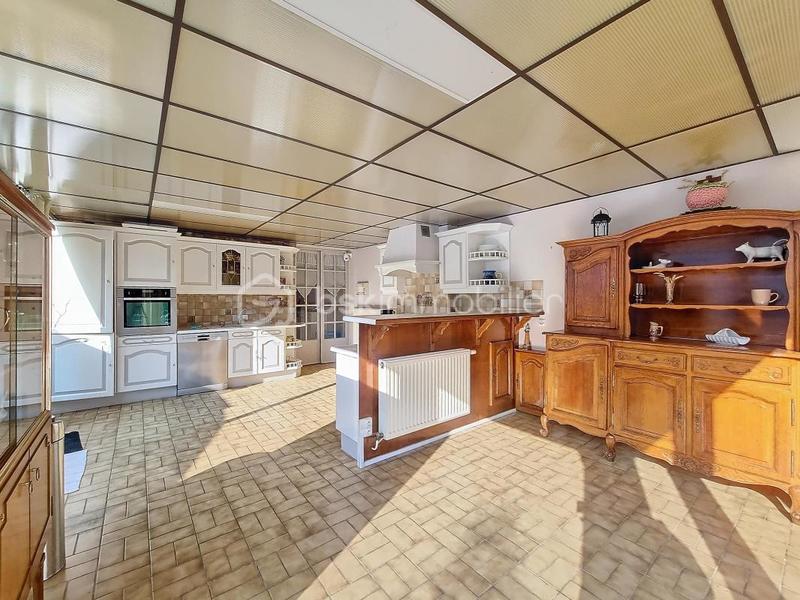 Maison - 178 m² - 8 pièces