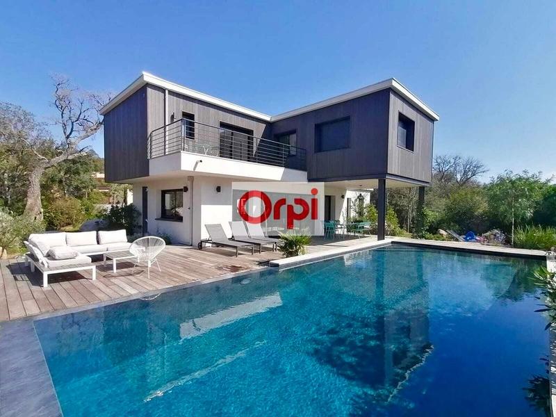 Villa - 195 m² - 5 pièces