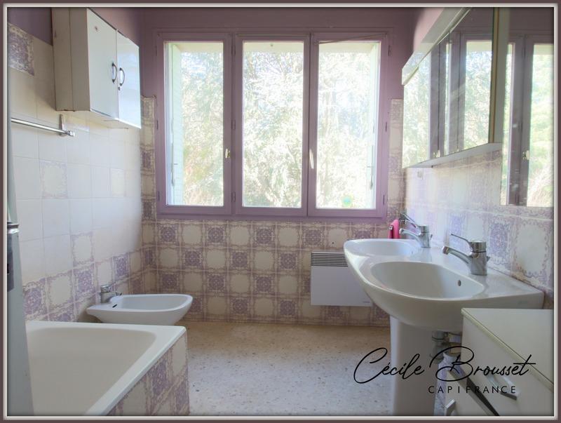 Maison - 210 m² - 7 pièces