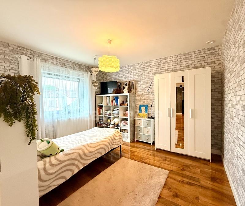 Maison - 162 m² - 7 pièces