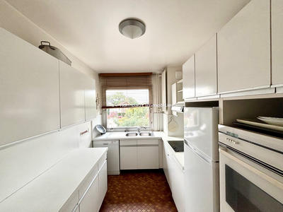 Appartement - 85 m² - 5 pièces