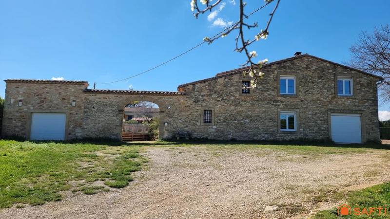 Maison - 219 m² - 6 pièces