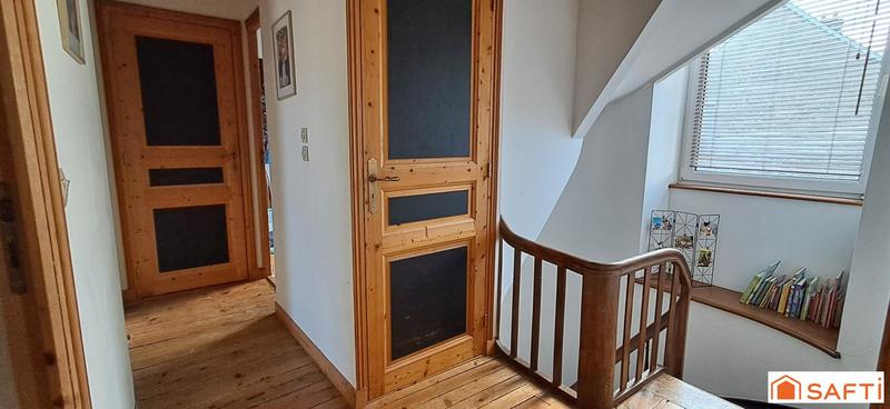 Maison - 168 m² - 8 pièces